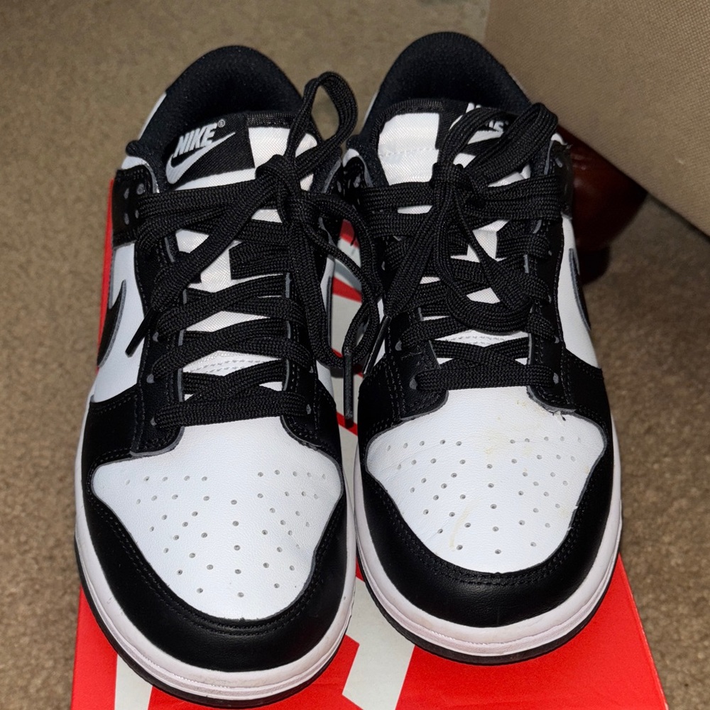 Nike Dunks (Pandas) - Picture 4 of 6